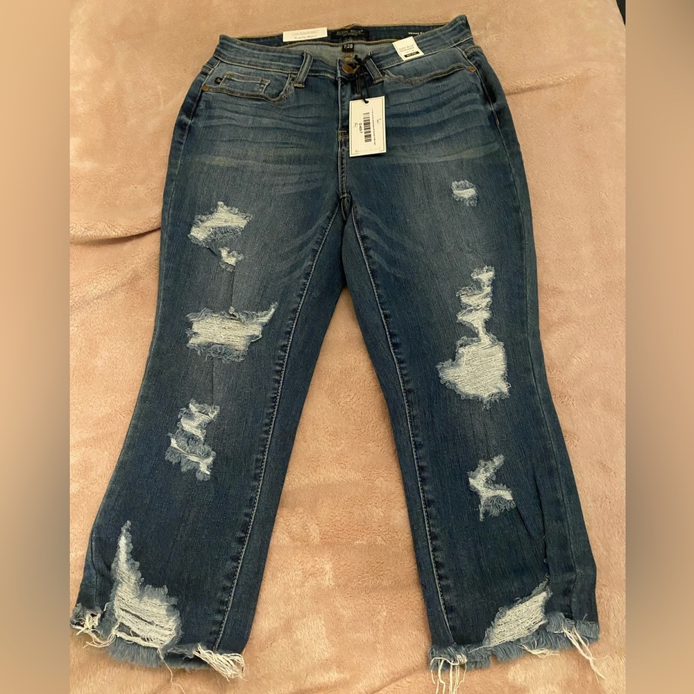 NWT-Judy Blue denim-mid-rise skinny fit capris-size28/7